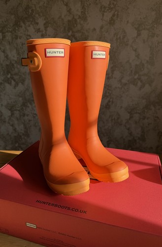 Genuine hunter wellies - size, uk